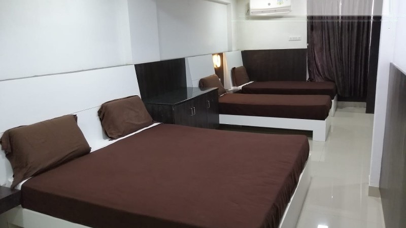 8 Bed room - Murali Inn